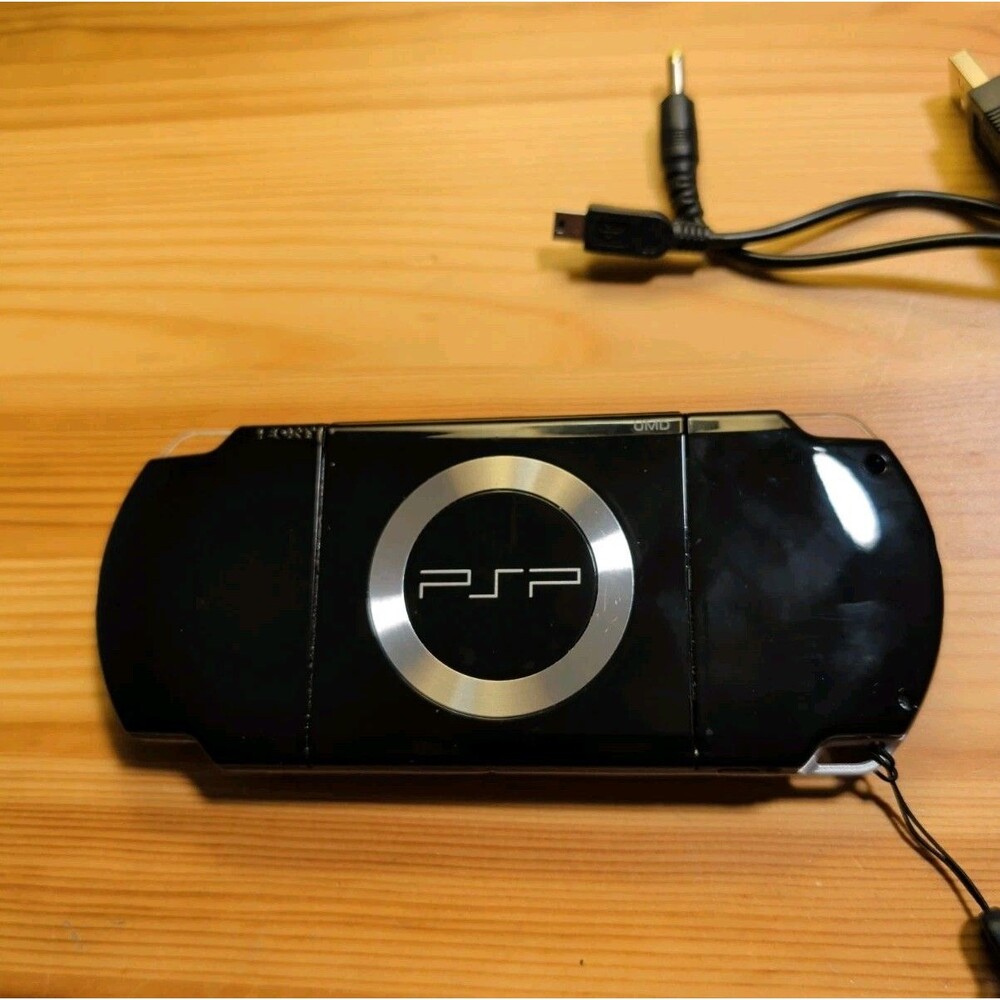 Sony PlayStation PSP-2001 Black with Charging Cable, 8 GB Memory Card - Picture 3 of 10